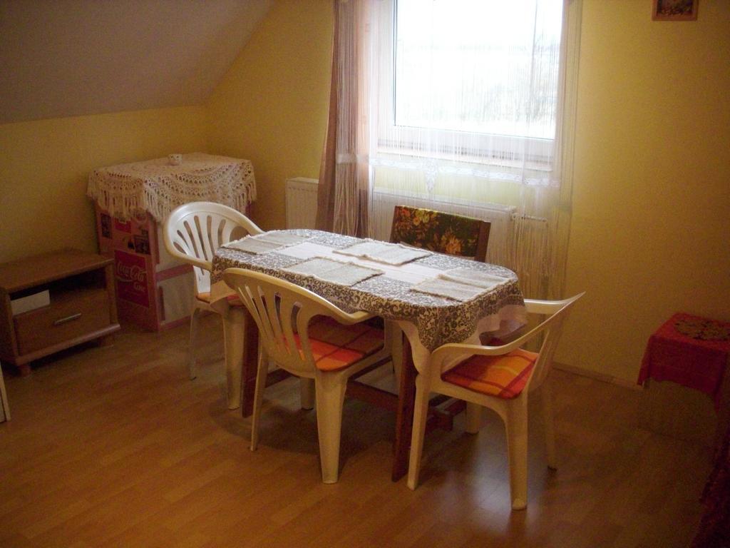 Penzion Jesenice Jesenice  Zewnętrze zdjęcie